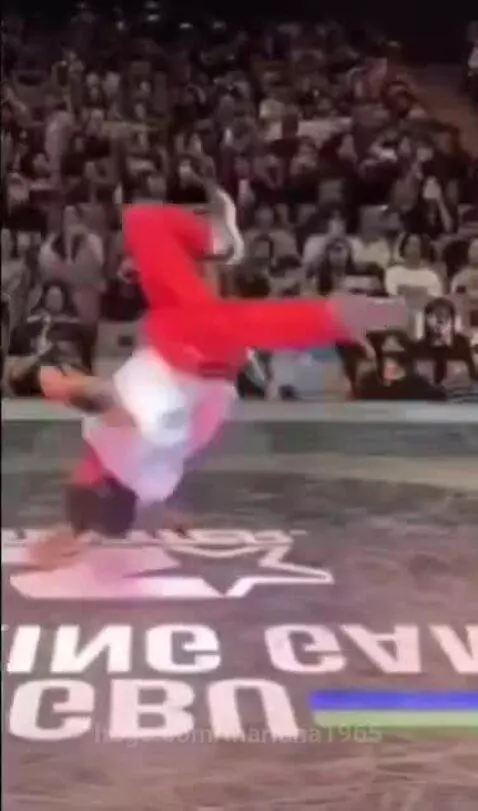 Breakdance by mariana1965