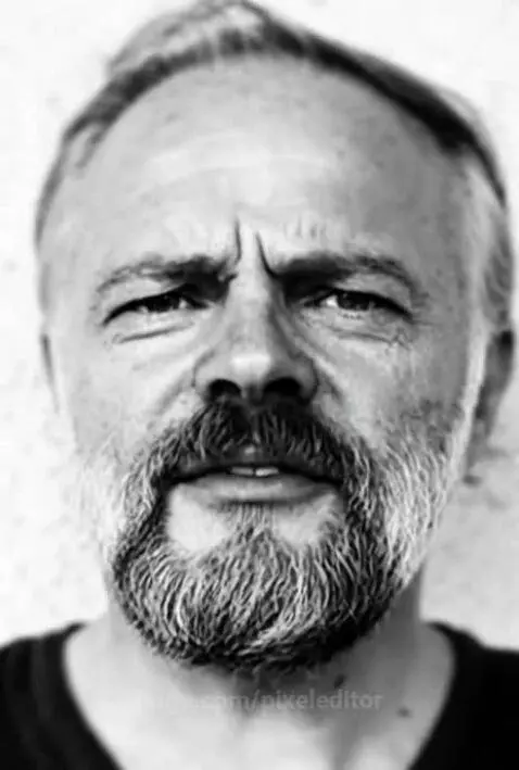 PKD explains life by pixeleditor