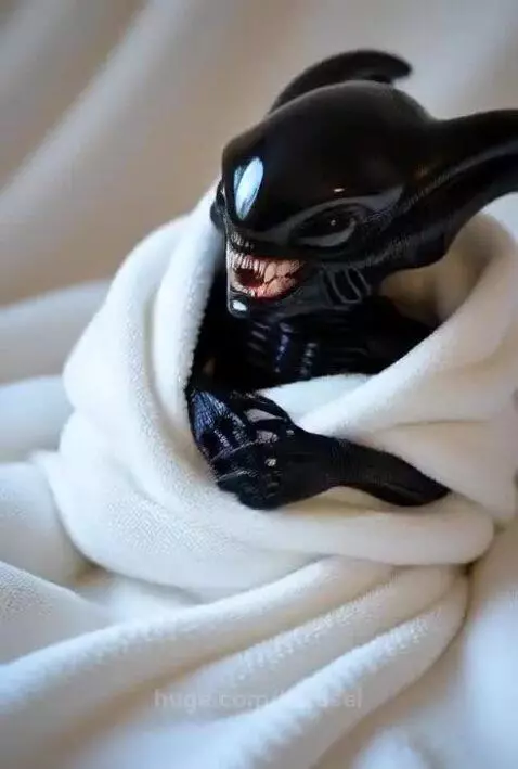 alien baby purrs by karusel