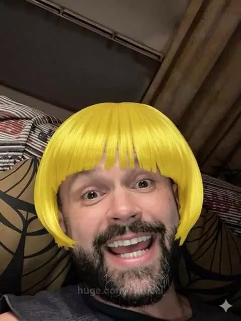 meet the artist by karusel