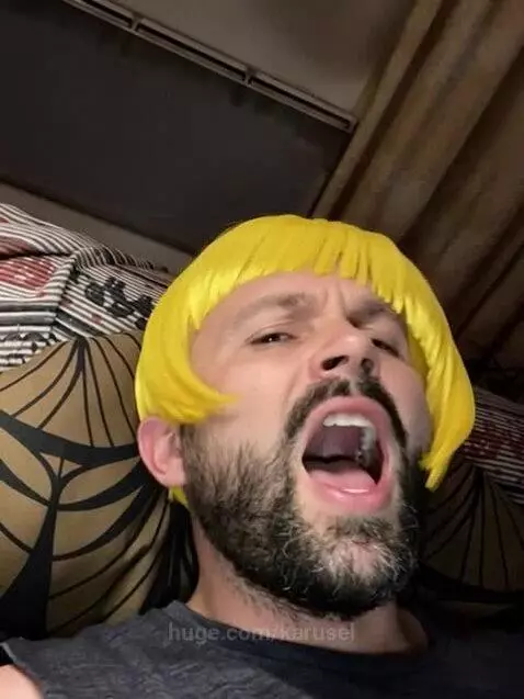 selfportrait by karusel