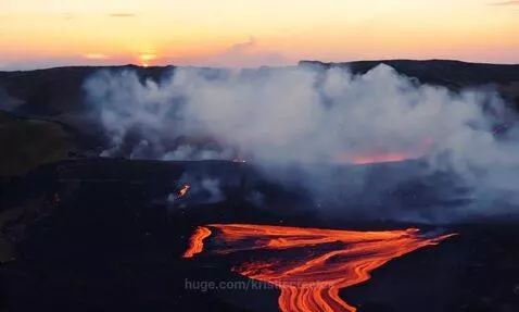 🌋🔥Volcano Flyover 🔥🌋 by kristiecreates