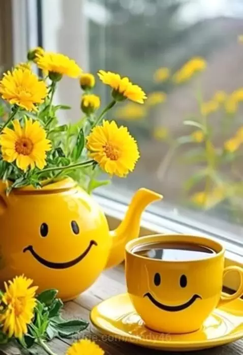 Happy tea pot and cup by cindy46
