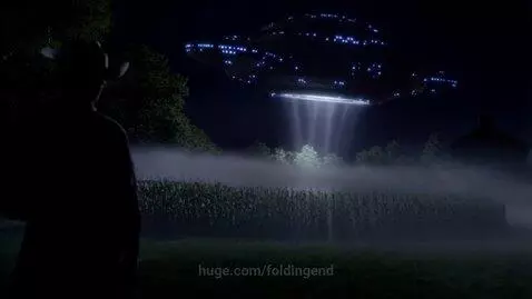 UFO by foldingend