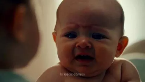 Baby in pain by mia