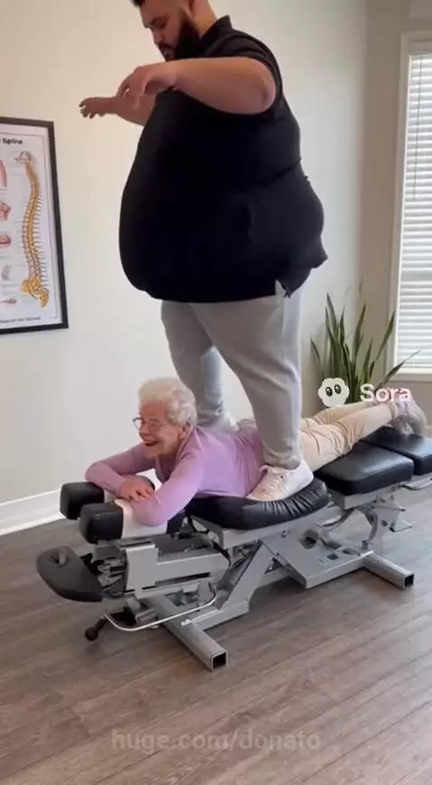 Ops, something broke!!!😂🤣😂🤣😂🤣 by donato