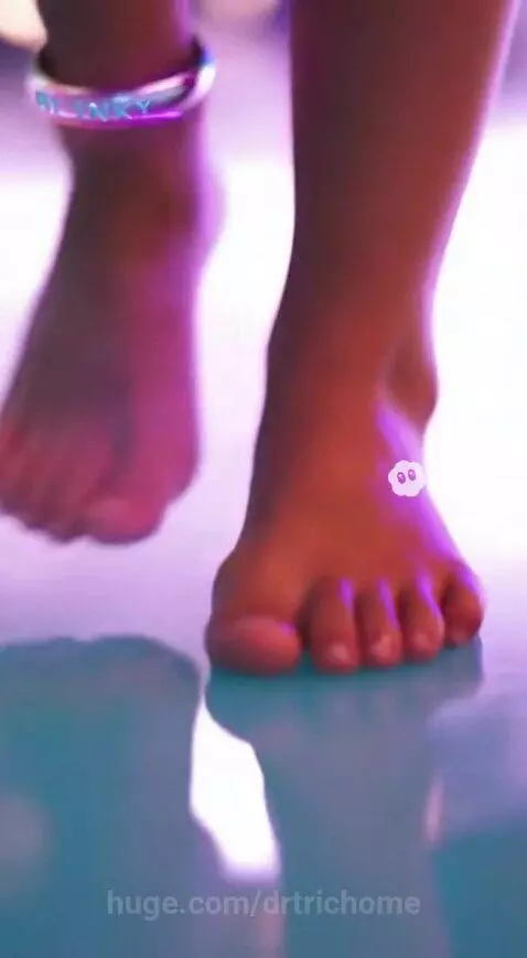 Blinky 🦶 by drtrichome