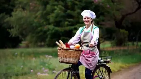 Riding bicycle by oslopraiz