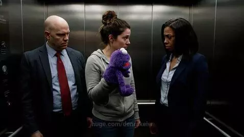 The other day in the elevator by denrakeiw
