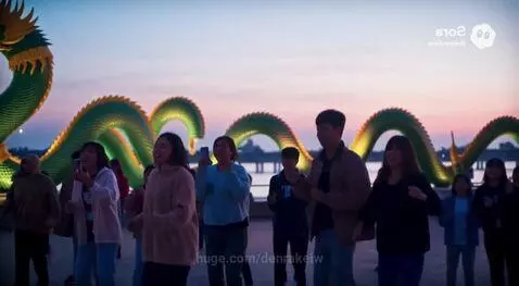 Happy Friday by denrakeiw