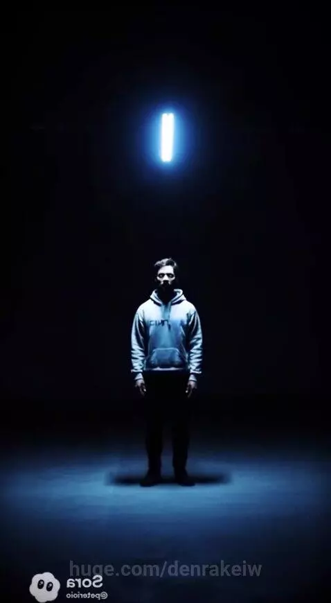 Weird Cameo by denrakeiw