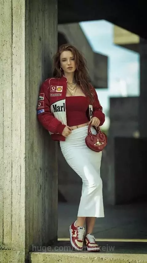 Malboro Girl by denrakeiw