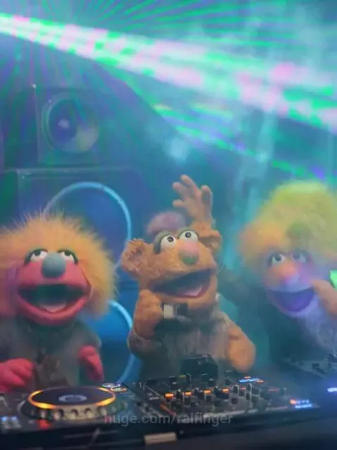 Muppet Rave by ralfinger