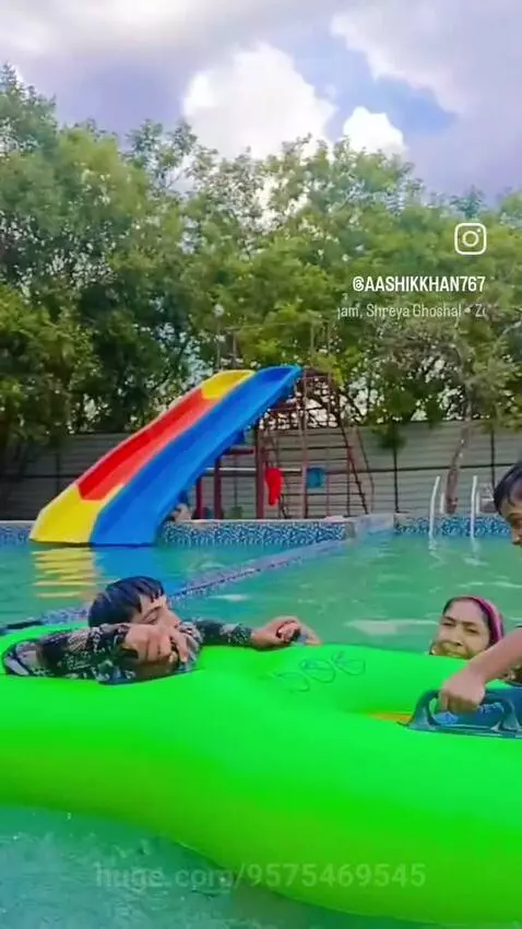 Injoy time 😘😍 by 9575469545