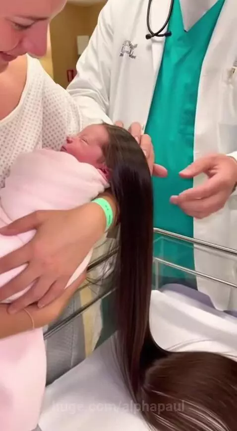 That hair tho……. by alphapaul