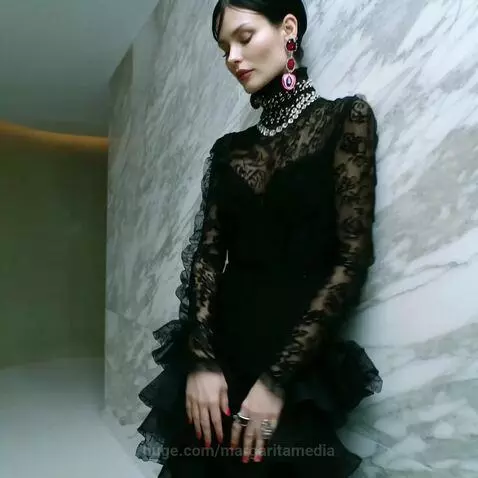 AI fashion model mood by margaritamedia