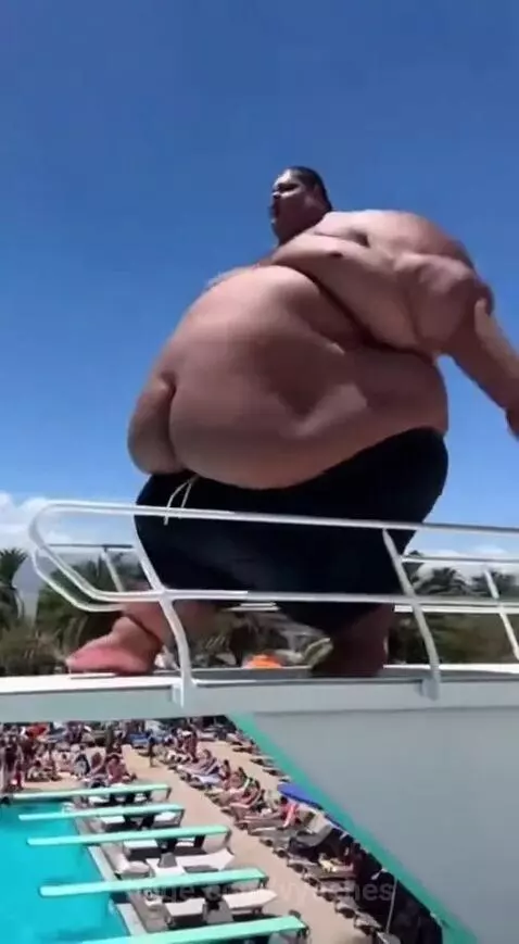 Big guy dangerous jump ❤️ 327k by vyaches