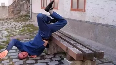 a professional will dance in any condition)) by vlad15