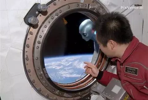 he realized that we are not alone in the Universe by vlad15