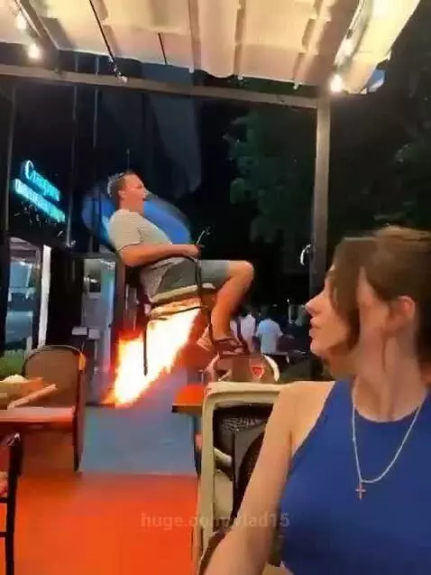 I wonder what he ordered that was so hot )) by vlad15