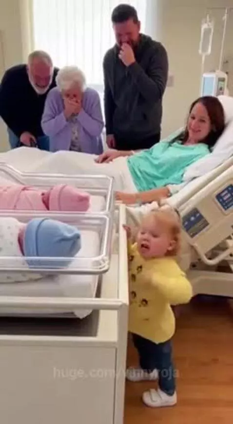 Extra baby got me😂😂😭 by vinnyroja