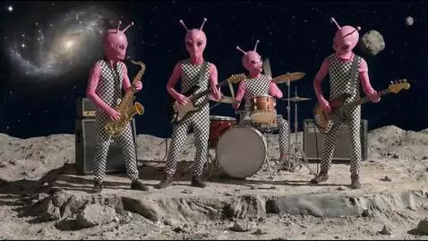 Random Alien TV 16 by trisha