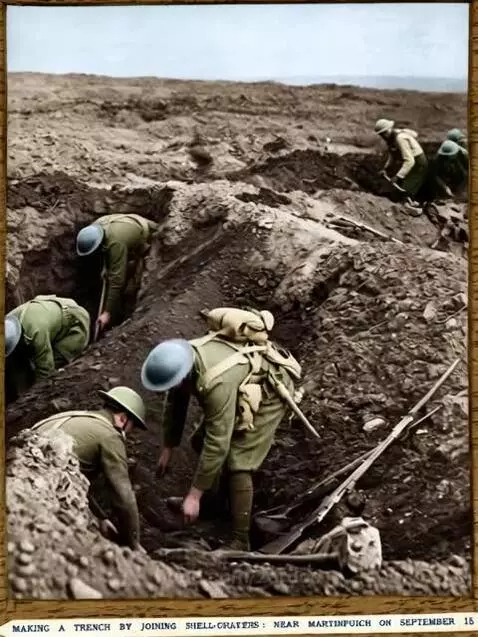 New Zealand troops digging trenches to connect shell craters... by zardos