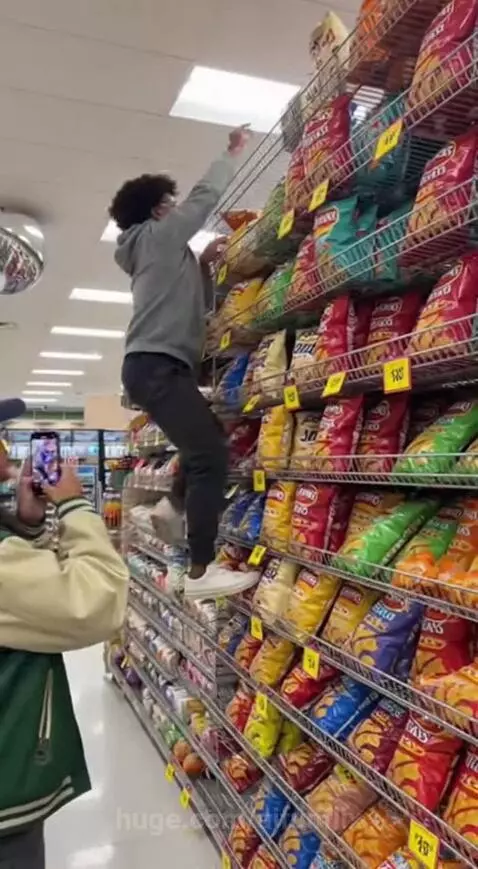 Risking it all for the Spicy Nachos 🧀🧗‍♂️ by aifunflix