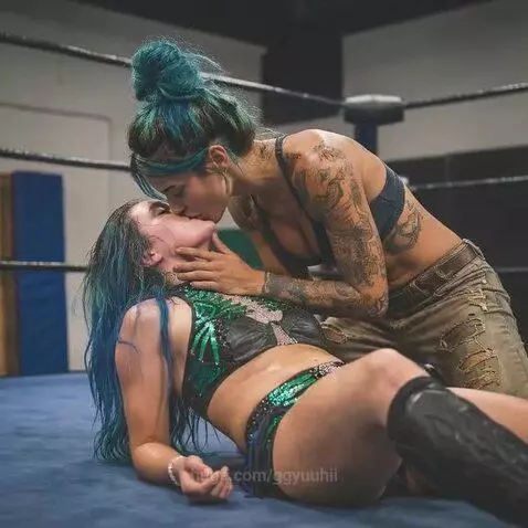 Lyra is completely humiliated by ggyuuhii