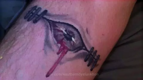 Bringing my tattoos to life how freaky is this one LMMFAO 🤔 ... by southerndysfunktion