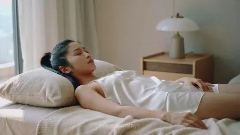 युवा लड़की by xyz