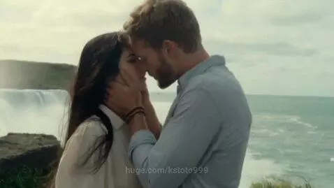 Красиво любить в нежном поцелуе by kstoto999