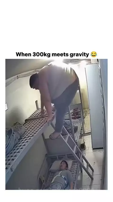 When 300kg meets gravity by mhaseeb9996