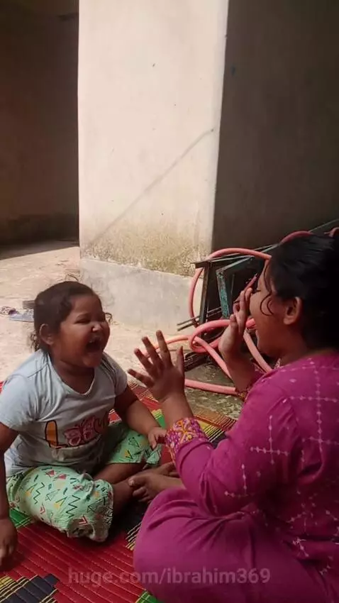 Baby playing by ibrahim369