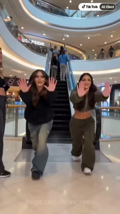 TikTok Dance Trend by hexareyes