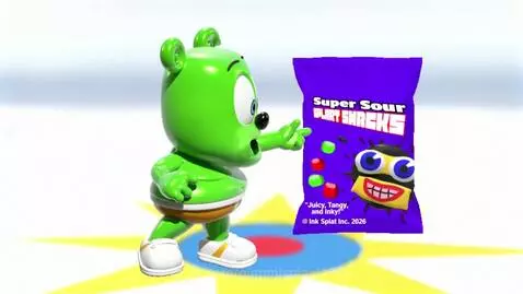 3D animated green gummy bear in underwear and sneakers holding a bag of Super Sour Splaat Snacks.