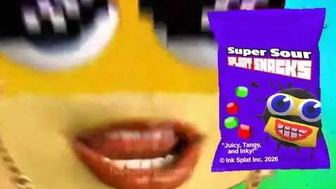 Cartoon face with sunglasses and gold chain rapping next to a Super Sour Splaat Snacks bag.