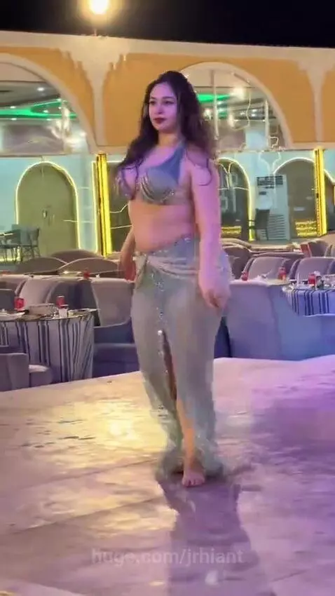 Beautiful dance by jrhiant